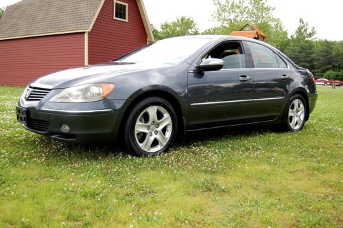 No reserve...one owner, no accidents, awd  2005 acura rl, fact navigation, cd/xm