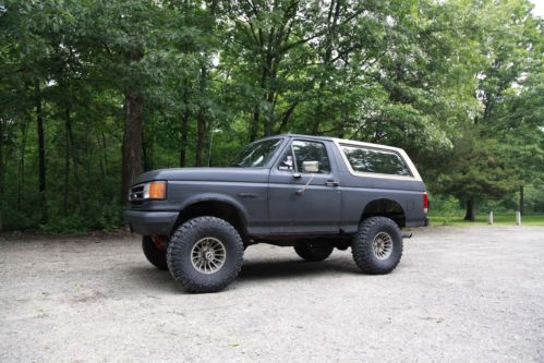 1988 ford bronco  eddie bauer edition. lifted