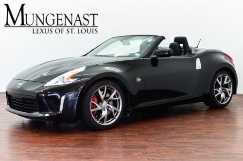 Touring manual 6 speed convertible 3.7l leather sport package  power roof