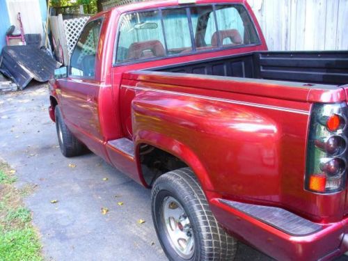1993 c1500 step side new paint and motor rebuilt 3,000 miles ago great running