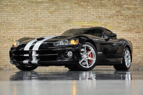 2008 dodge viper srt10 coupe 8k miles! nav! painted silver stripes! wow!