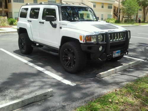 2010 hummer h3 4 x 4 4wd awd in pristine condition-one caring owner warranty