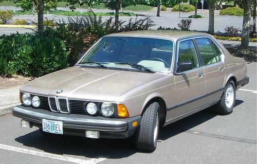 1985 bmw 735i sedan 4-door 3.5l  e23