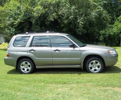 2006 5-speed subaru forester 2.5l h4 mpi amazing condition! plus maint. records