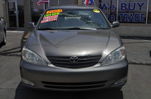 2004 toyota camry xle! sunroof! leather! fully loaded! extra clean! 1 owner!