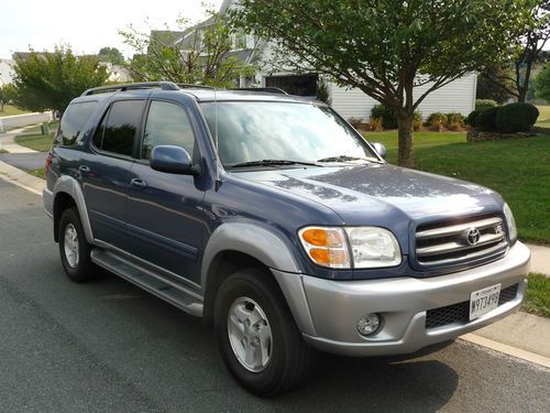 2003 toyota sequoia, blue marlin color, very nice condition