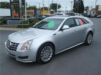2013 cadillac cts-4 wagon all wheel drive luxury package only 4,000 miles moon