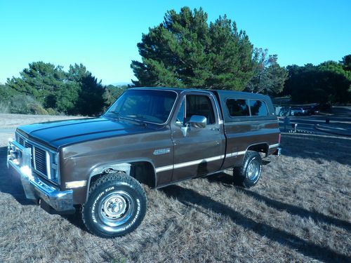 1984 gmc sierra classic truck  short bed 4x4  99% original owner  no rust
