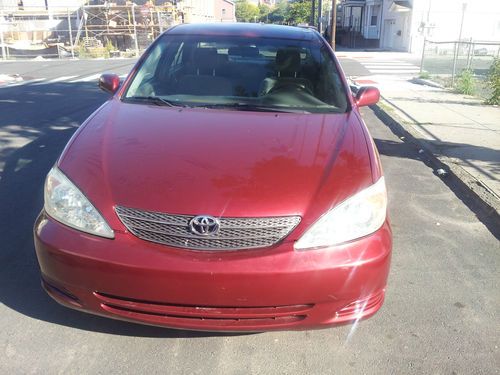 2004  toyota camry le  with  84k with very good condition