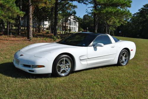 1999 chevy corvette- very low miles-every option-new tires- excellent condition