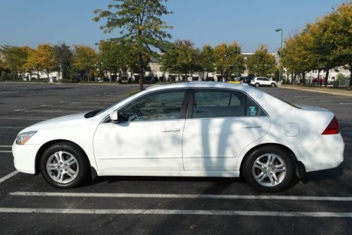 Accord ex-l sedan low miles 4 dr 4 cyl