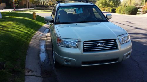 2007 subaru forester xs,awd,76.000 miles,winter package,perfect condition,az car