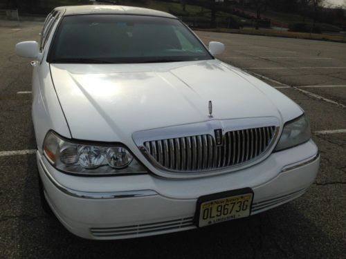 2005 lincoln town car limousine 120&#039;&#039; stretch