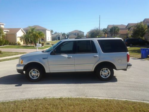 2001 ford expedition xlt sport utility 4-door 4.6l, one owner, low miles, mint