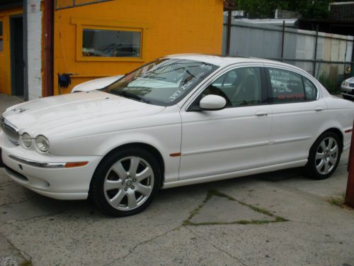 2004 jaguar : x-type base sedan 4-door clean car fax no accidents pearl white