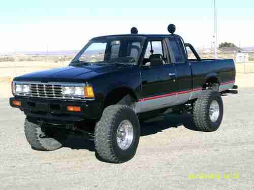 1986 Nissan king cab truck
