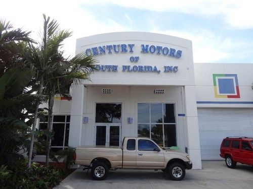 2000 toyota tacoma xtracab v6 low mileage runs great good on gas