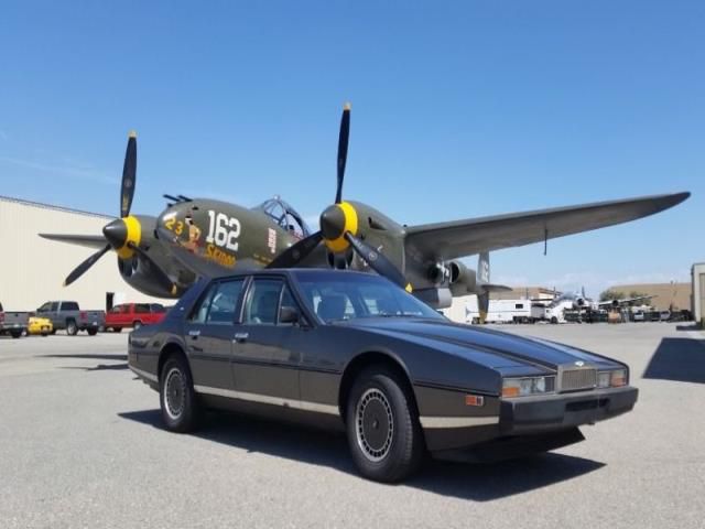 Aston martin: lagonda 4dr