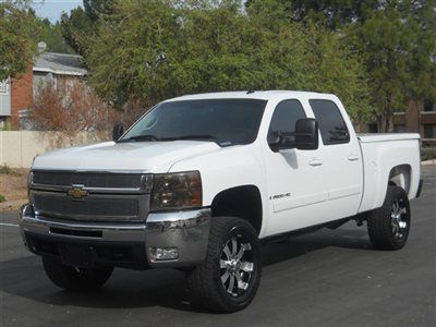 2500 hd duramax ,this lifted badboy is sweet,better hurry on this one