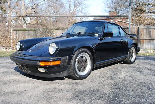 1986 porsche 911 carrera coupe black/black extremely low miles!!