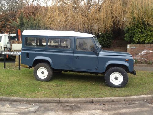 Land rover defender diesel 110 1986 8-seater-free delivery