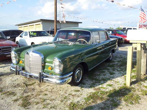 1966 mercedes 230 s 4 door automatic must see!!!!!!!!!!