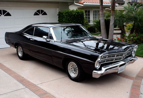 Ford galaxie 1967 classic muscle car