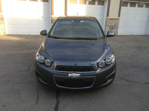 2013 chevy sonic lt only 943 miles fixer-upper