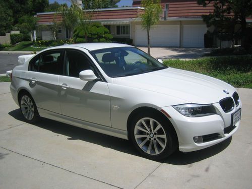 2011 bmw 328i base sedan 4-door 3.0l