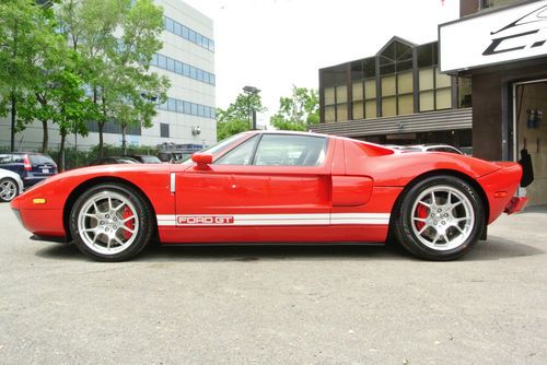 2006 ford gt all options rare 85 miles new
