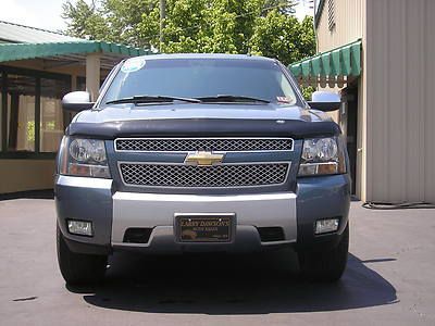 No reserve 08 chevy suburban z71 4x4  loaded , leather ,roof, rear dvd