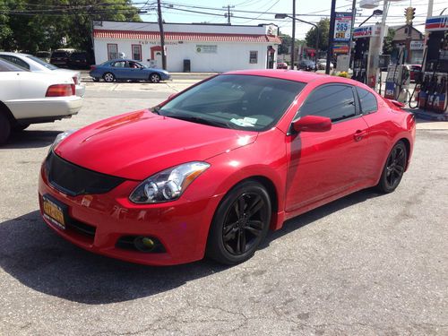Custom mint nissan altima coupe 2.5s red lots of   extras 31,144 miles