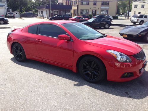 Find Used Custom Mint Nissan Altima Coupe 2 5s Red Lots Of Extras