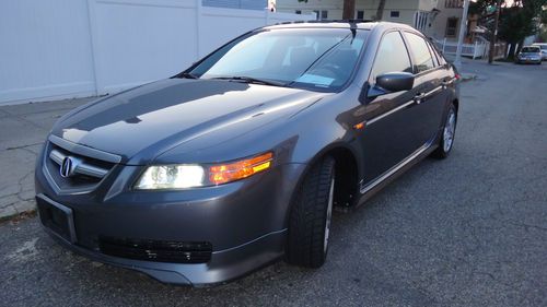 2005 acura tl metalic gray with black leather, bluetooth, loaded, clean carfax!