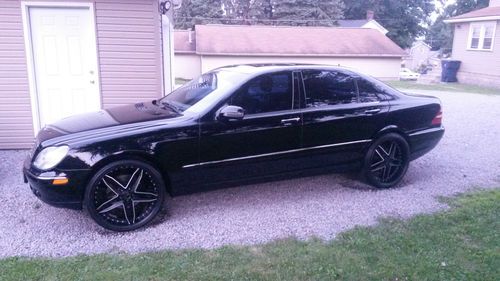 2000 mecerdes benz s500 22" wheels blacked out!