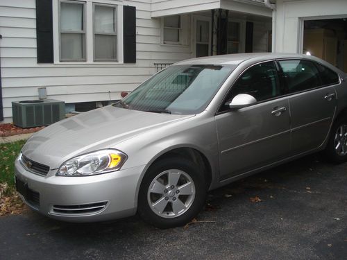Silver 2008 chevrolet impala - excellent condition - bose sound system
