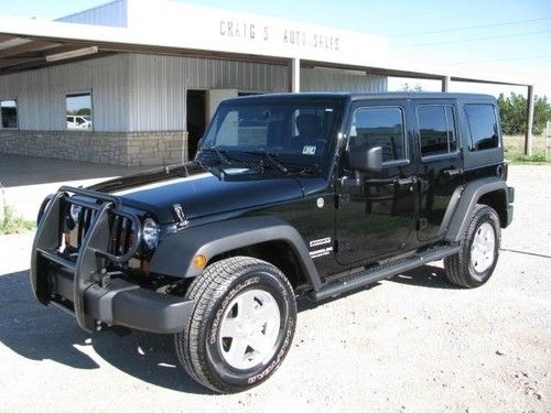 2011 jeep wrangler unlimited 4wd like new 13k miles