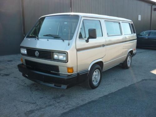 Gorgeous 1988 volkswagen vanagon!! extremely clean!! just serviced! ready to go!