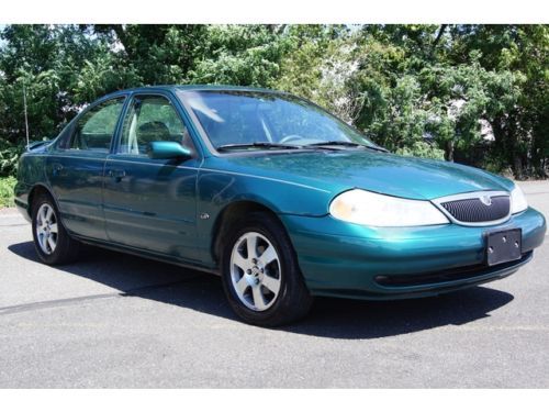Leather alloy rims moonroof cd-player ice cold a/c like ford contour