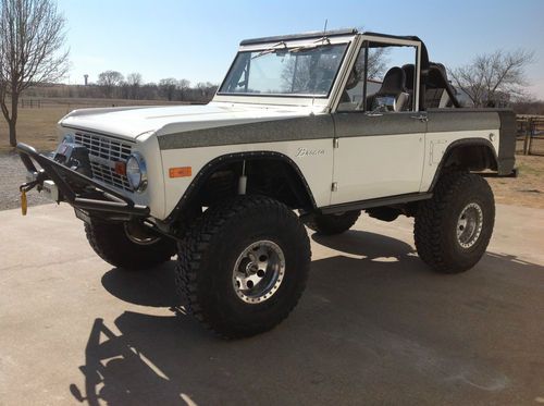 1976 ford bronco, 5.0l efi mass air, aod - 4r70w, lockers, d20low, and much more