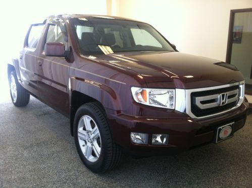 Maroon crew cab 4wd black leather interior sunroof low miles carfax one owner