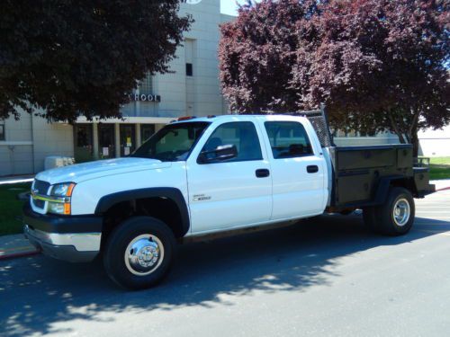 2004 chevy crew cab 3500 duramax diesel dually 4x4 (low miles)