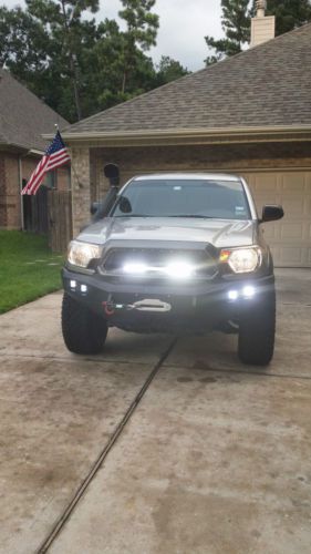 2014 toyota tacoma doublecab 4x4 **lots of mods**