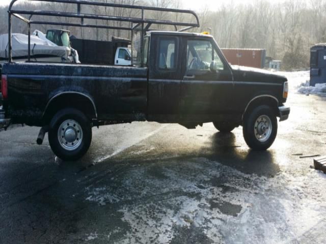 Ford f-250 xlt extended cab pickup 2-door