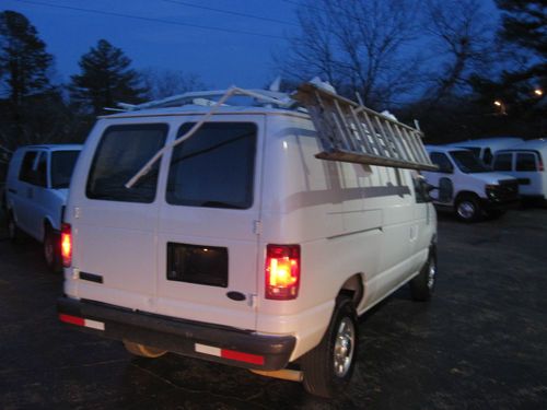 2007 ford e-250 cargo, no reserve dropdown ladder rack, safty wall, 144k miles