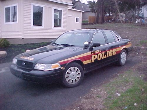2006 ford police car