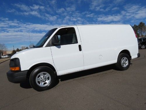 2006 chevrolet express van 1500 awd cargo 5.3 v8 very clean w/ service records