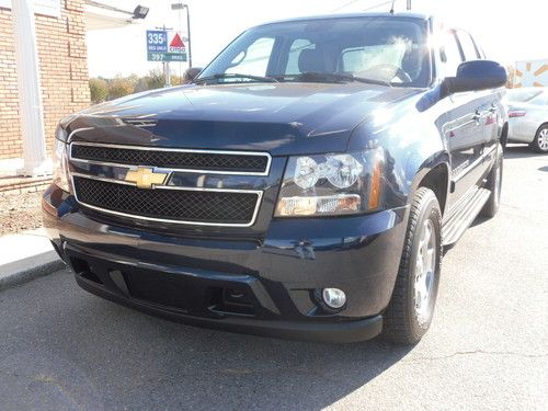 2007 chevy avalanche crew cab ls, loaded!!! look!!!!!!