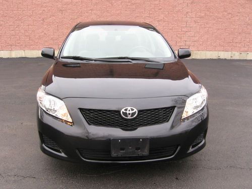 2010 toyota corolla le sedan 4-door 1.8l very clean drive great low reserve