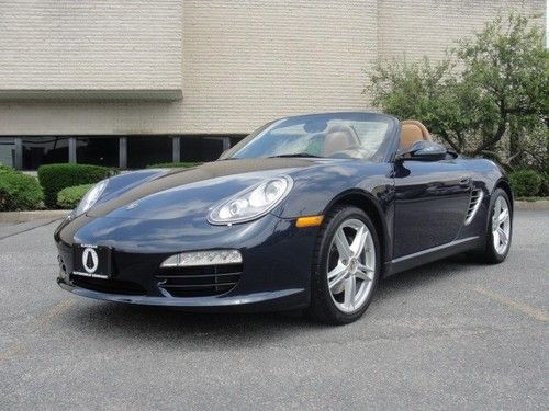 Beautiful 2011 porsche boxster, only 21,166 miles, loaded, warranty